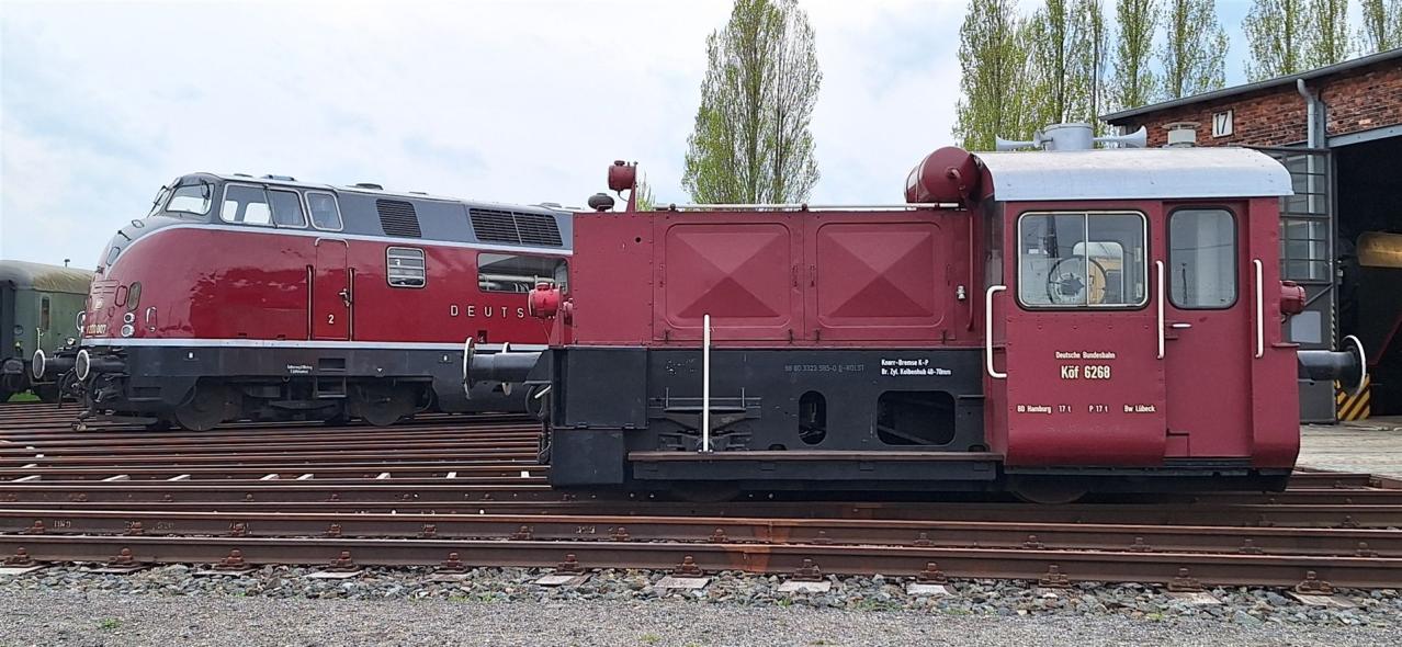 Bild 05_Kleinlok 6268 und Diesellok V 200 007_Stefan Lietzau